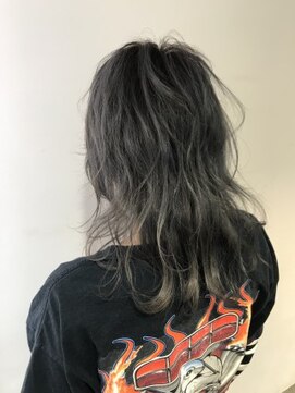 ジーナ(XENA) グレージュウルフレイヤー