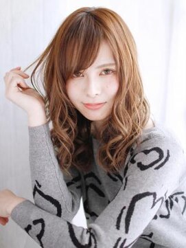 ナル 白山神社参道通り店(nalu) 長め下ろしバングのミックスカール