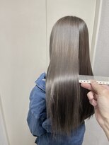 フェリア 松山(Feria)&nbsp;【Feria松山】コスメ縮毛矯正×グレージュ♪“石田幸輔”