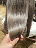 透明感グレージュカラー