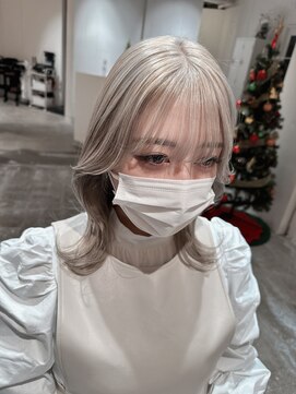 ストレータ バイ マリオ(Strata by mario) 【mami】ホワイティーベージュ×韓国ヘアー