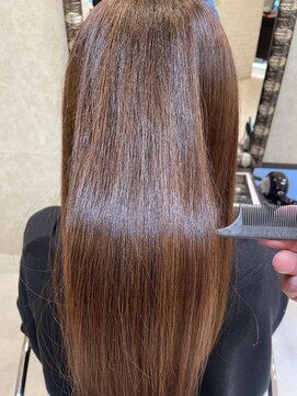 ドゥーク(dowku) ツヤ髪ナチュラル髪質改善ストレート大人ロング20代30代