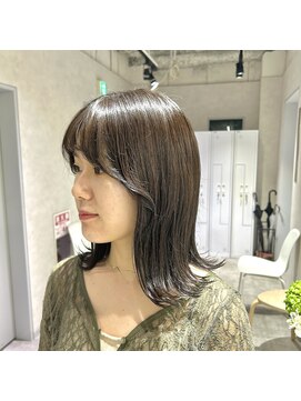 キートス(Kiitos) グレージュ×外ハネ