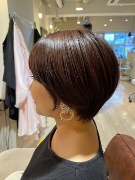 ハピエル ヘアークルー(HAPPYEL hair crew) 大人可愛い立体感ショートひし形レイヤーカットモカベージュ