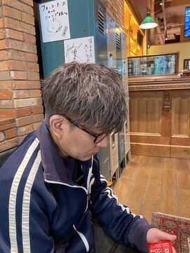 フォーコーナーズ(Four Corners) 新しい白髪染め!