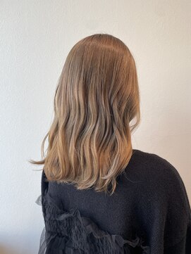 サラ ビューティー サイト 古賀店(SARA Beauty Sight) 【ケアブリーチ】20代30代/ミルクティーアッシュ/マロンベージュ