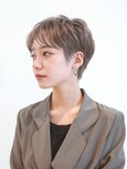【ニュアンスショート】くびれシルエット&シアーグレージュ