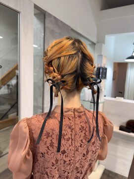 ローウェ 京都四条河原町(Louwe) ツインアレンジ/ひつじヘア/ツインお団子/結婚式ヘアアレンジ