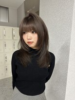 天神美容室&nbsp;海外レイヤーカットハッシュカットオリーブグレージュ