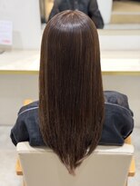 テラス アヴェダ 大丸心斎橋店(Terrace AVEDA)&nbsp;光を味方に。うるツヤストレートロング。