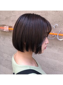 エムズキュラティフ(e'mZ Curatif) 小顔マッシュショートボブ