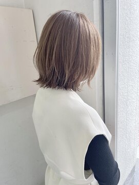 キャンバス バイ ネオリーブ 横浜西口(Canvas by neo.) 切りっぱなし☆くびれレイヤーボブ☆透明感ハニーベージュ横浜