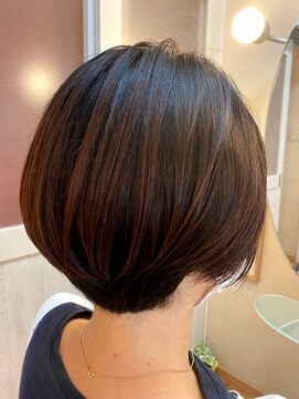 エムツー(M2) 大人ショートボブ