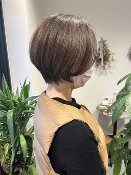 ヴィータ(vita) 前下がりショート