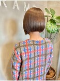 ●艶感ベージュ×ストレートボブ