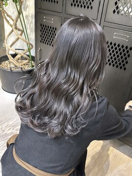 ヲタク(wotaku.) ブリーチなしグレージュ透明感カラーアッシュオリーブコテ巻き