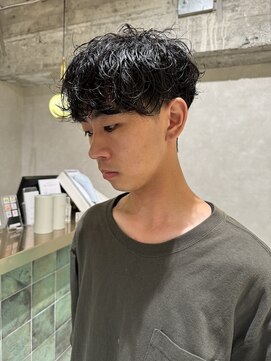 ゼスト リル 新宿(ZEST lill) 塩澤太一 シャドウパーマ マッシュパーマ くせ毛風 韓国風 新宿