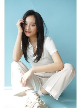 ルフュージュ バイ プロデュース 相模大野店(Refuge by Produce) 暗髪/レイヤーカット/長めバング