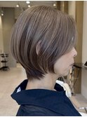 表参道白髪ぼかしハイライトミディアムボブアッシュグレー50代◎
