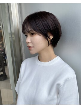 エアー 青山(AIR) 前髪あり耳掛け丸みくびれショートボブ20代30代40代50代
