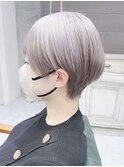 耳掛けショートボブ/アッシュグレージュカラーダブルカラー
