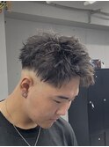 アクティブショートスパイキーショートフェードカットピンパーマ