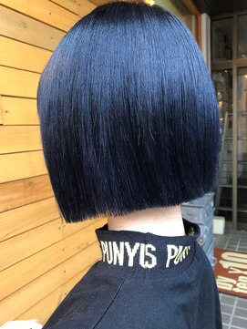 バイテン 久喜(X10) 【ぱっつんボブ×ネイビーカラー】