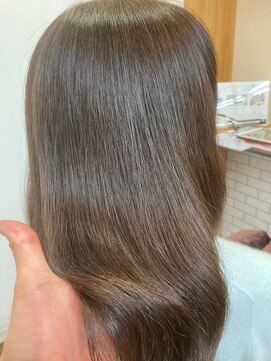 トリート(TREAT) 艶髪ヘッドスパを受けられたお客様へア