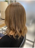 くすみベージュ