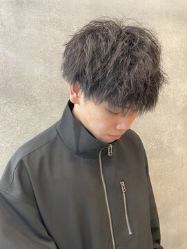 リズム バイ リンクス(Re:ism by Links) 刈り上げマッシュ、ツイストスパイラルパーマ