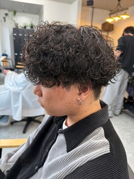 フゥ 宇都宮(FeU) 栃木メンズ波巻きスパイラルパーマシャドウパーマツイストパーマ