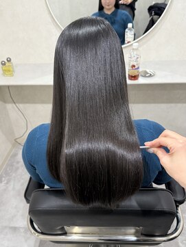 ホワイト(WHITE) 乾かしただけでまとまる美髪矯正◎