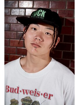 チルチェア 横浜(CHILL CHAIR) フェード×タイトロープ <横浜/バーバー/理容室/床屋/横浜駅>