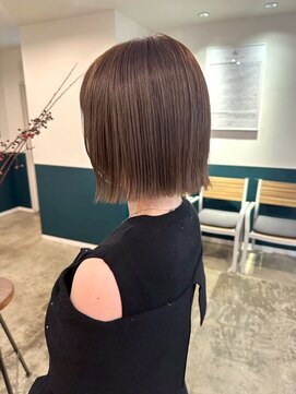 ヘアーブレイス(hair brace) ミルクティーブロンド/ダークブルー/デジタルパーマ/千葉駅