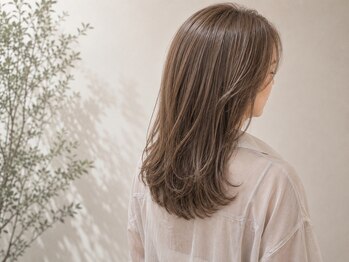 ウラ(.ula)の写真/“デザイン性×トーンアップ”で女性のなりたいを叶えます☆髪と頭皮に優しい薬剤で艶髪に♪