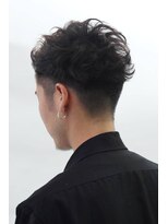 インアンドヤング(in&yang)&nbsp;短髪パーマツーブロックショートモテ髪黒髪アクティブショート