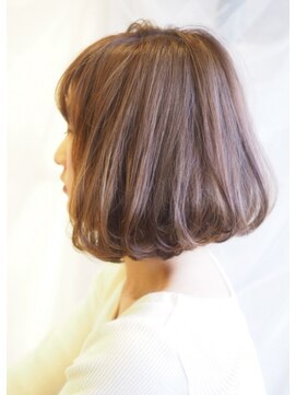 スマイリー(Smiley) ふんわりボブ　アッシュブラウン