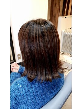 ラシット(Rasit) 流行りの外ハネ*ミディヘア