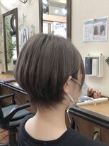 ココ(CO_CO) サイドバング　フェザー　小顔　襟足スッキリ　ショートボブ