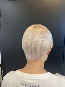 アルーシェウィズスカイ 原宿(Alushe with Sky) ホワイトミルクティー/ホワイトカラー/ダブルカラー/ブリーチ