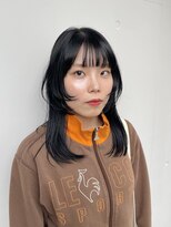 カリーナコークス 原宿 渋谷(Carina COKETH)&nbsp;ブルーブラック/暗髪カラー/顔周りレイヤー/ウルフカット/韓国風