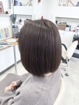 トロシェナ(TOLOCHENAZ) ボブスタイル