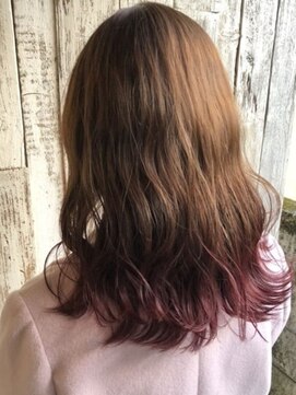 シュリット 溝の口(schritt) ピンク裾カラー　ブリーチグラデーション　ウェーブロングヘア