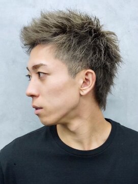 クロム トウキョウ ザ バーバーアルト 神保町店(CHROM TOKYO the Barber ALT) ショートウルフ/アッシュブラウン/2ブロック