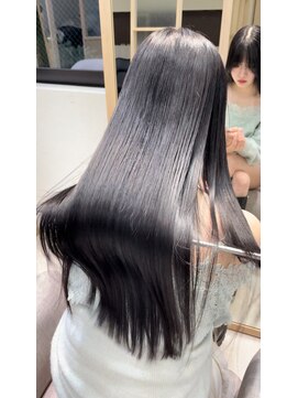 アム 表参道(am) 小顔薄めバンググレージュレイヤーロング前髪パーマ黒髪