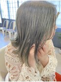 オリーブグレージュ