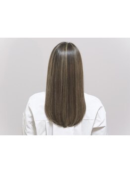 リーズナブルで魅力的なクーポン【髪質改善　酸性ストレート】18,000円♪ナチュラルな仕上がりで美髪に◎