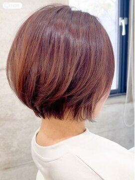 エミュ 表参道 青山(emu) マイナス１０歳若見えショートボブ白髪ぼかし表参道