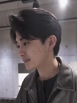 シキ(SIKI) メンズカットカラーパーマ髪質改善センターパート