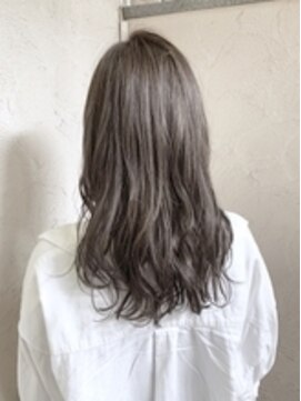 エル(aile) 王道グレージュカラー